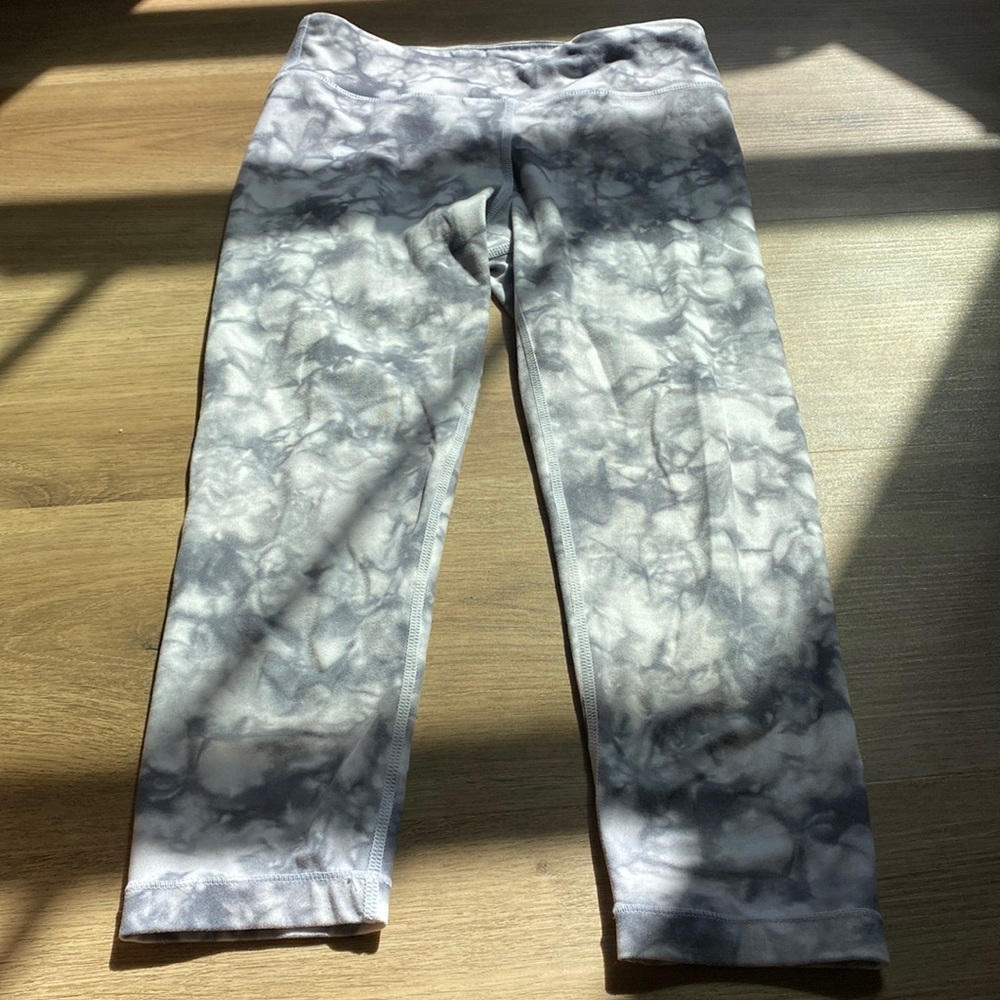 White marble athleta girl leggings